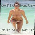Discrete mature woman naked